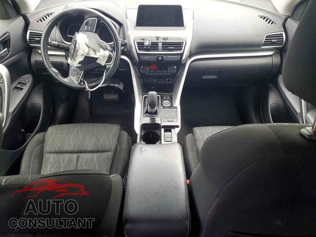 MITSUBISHI ECLIPSE 2018 - JA4AT5AA9JZ069339