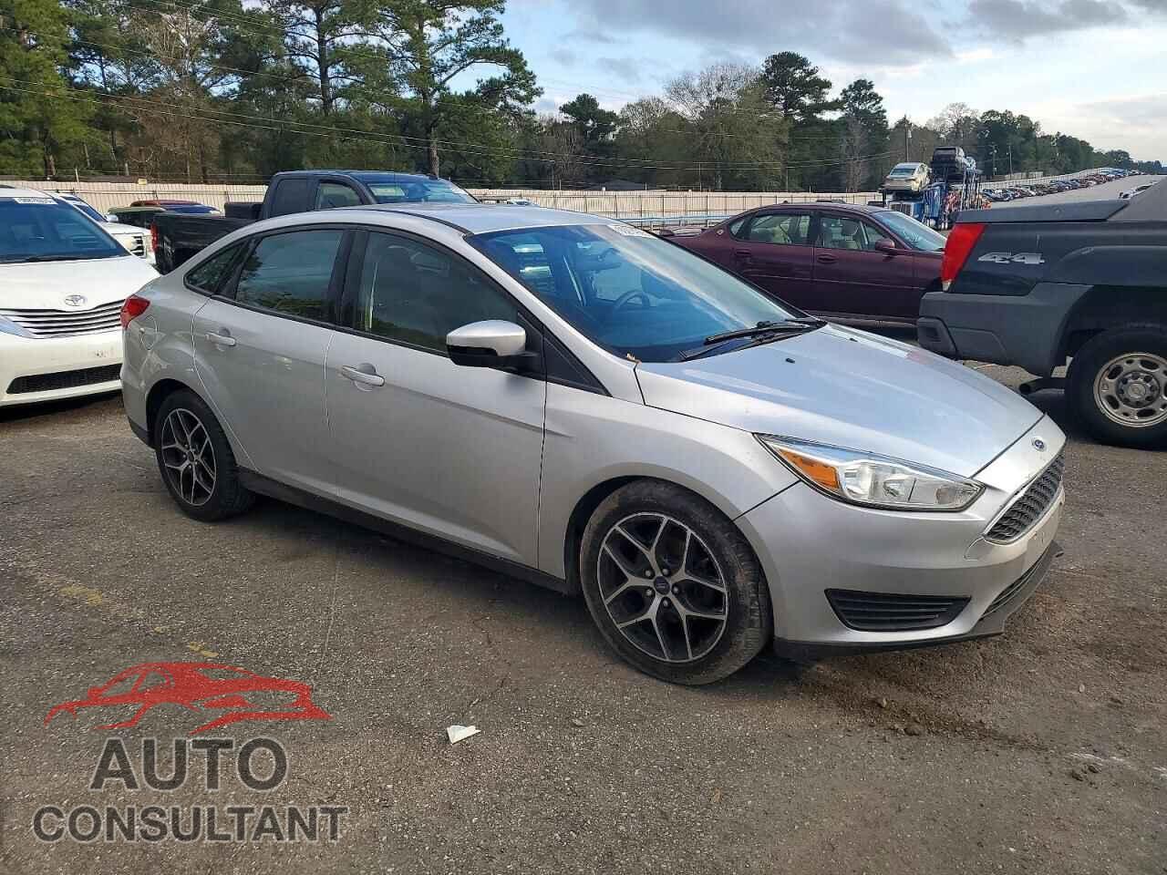FORD FOCUS 2015 - 1FADP3F28FL249571