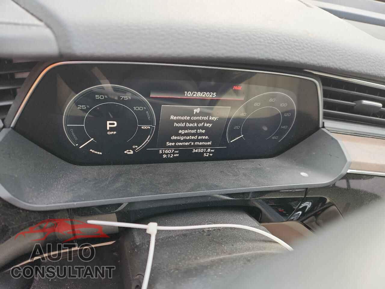 AUDI E-TRON 2019 - WA1VAAGE4KB011224