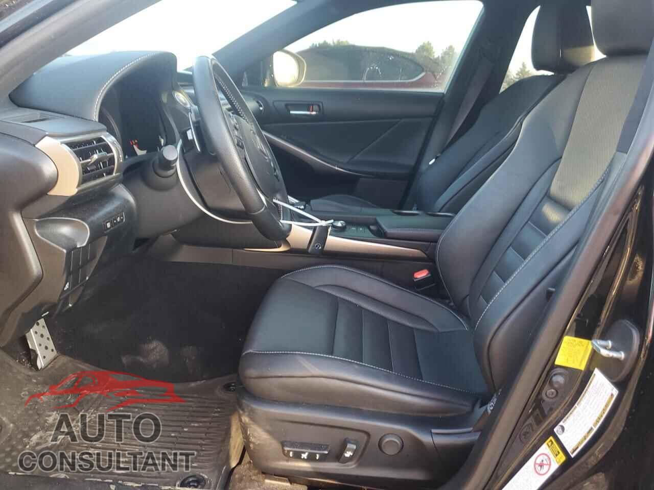 LEXUS IS 2015 - JTHCE1D28F5009250