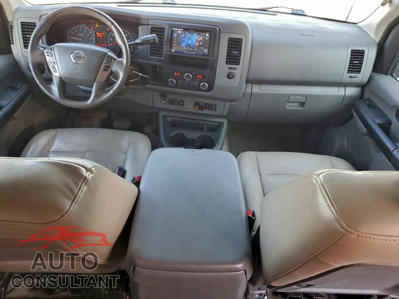 NISSAN NV 2016 - 5BZAF0AA1GN850193