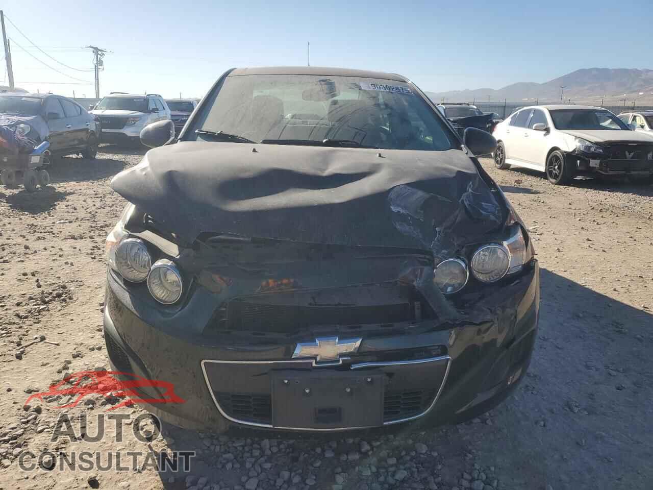 CHEVROLET SONIC 2016 - 1G1JC5SH8G4107532