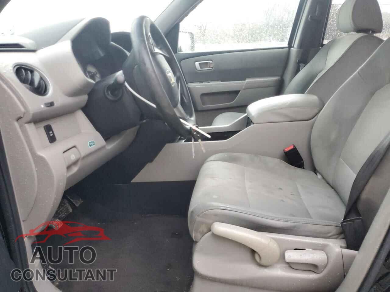 HONDA PILOT 2011 - 5FNYF3H21BB044781