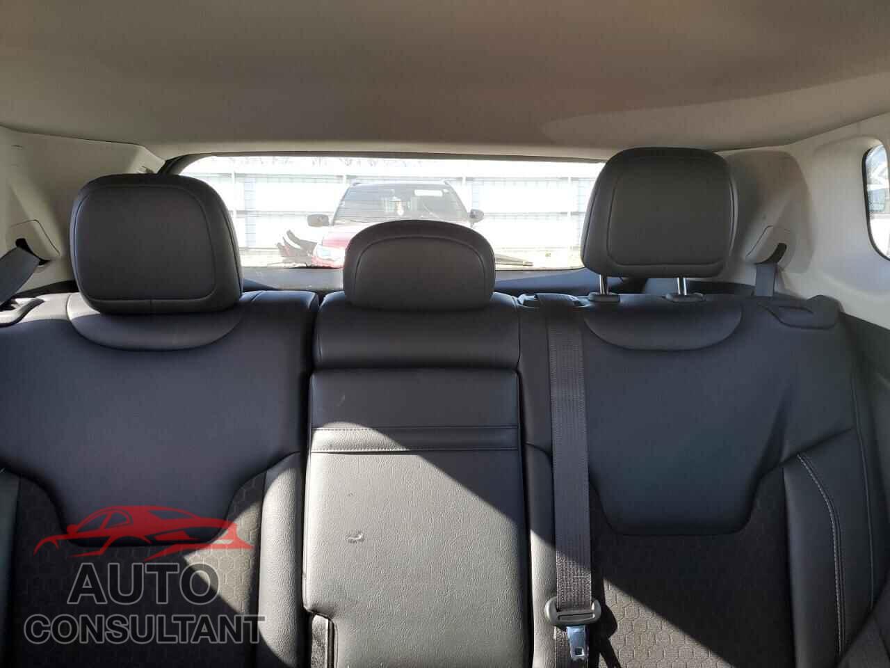 JEEP COMPASS 2018 - 3C4NJDBB9JT100692