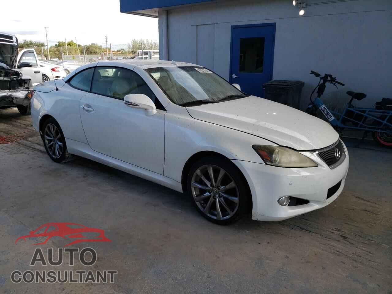 LEXUS IS 2015 - JTHFF2C26F2532964
