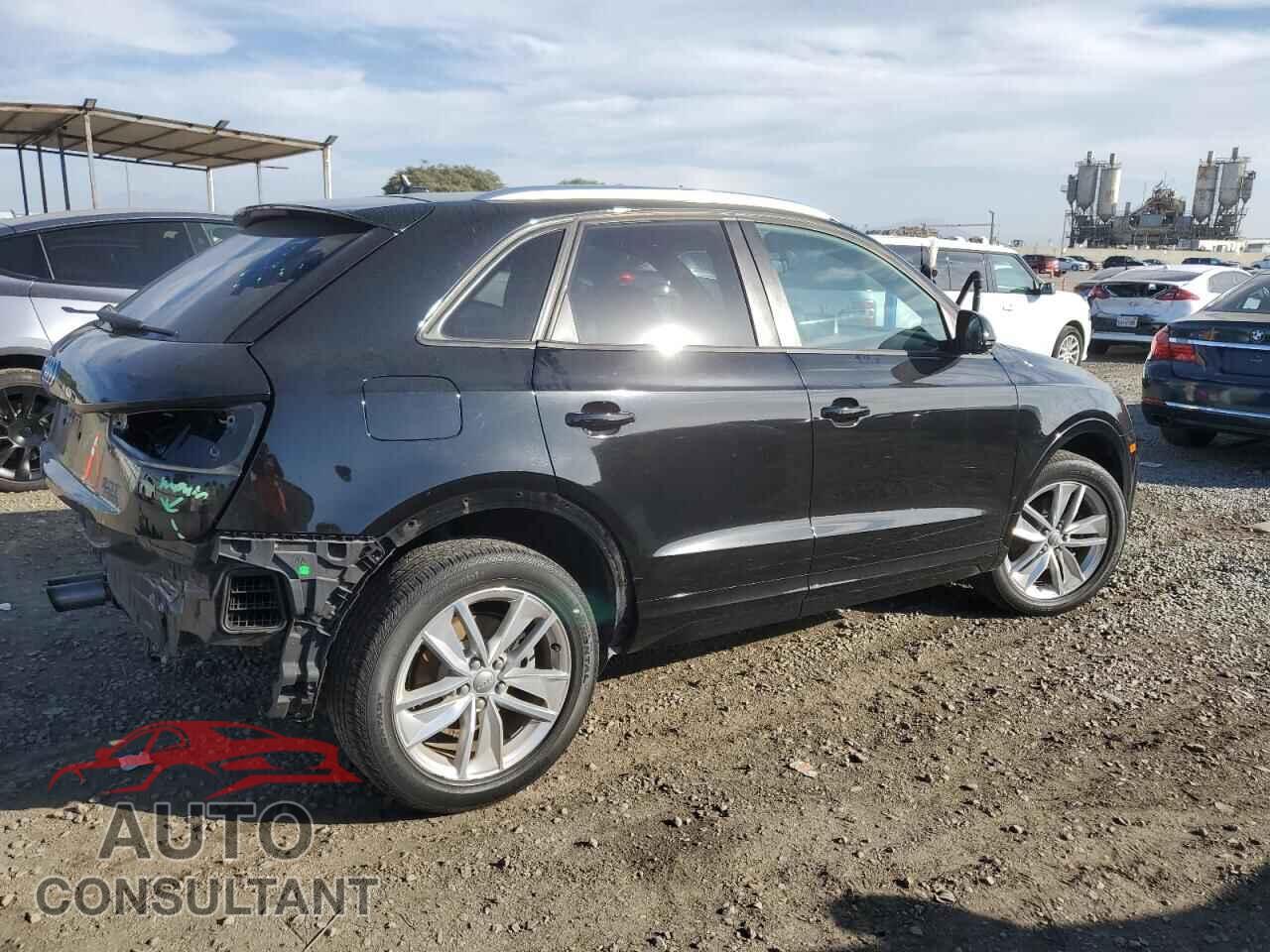 AUDI Q3 2017 - WA1ECCFS7HR005804