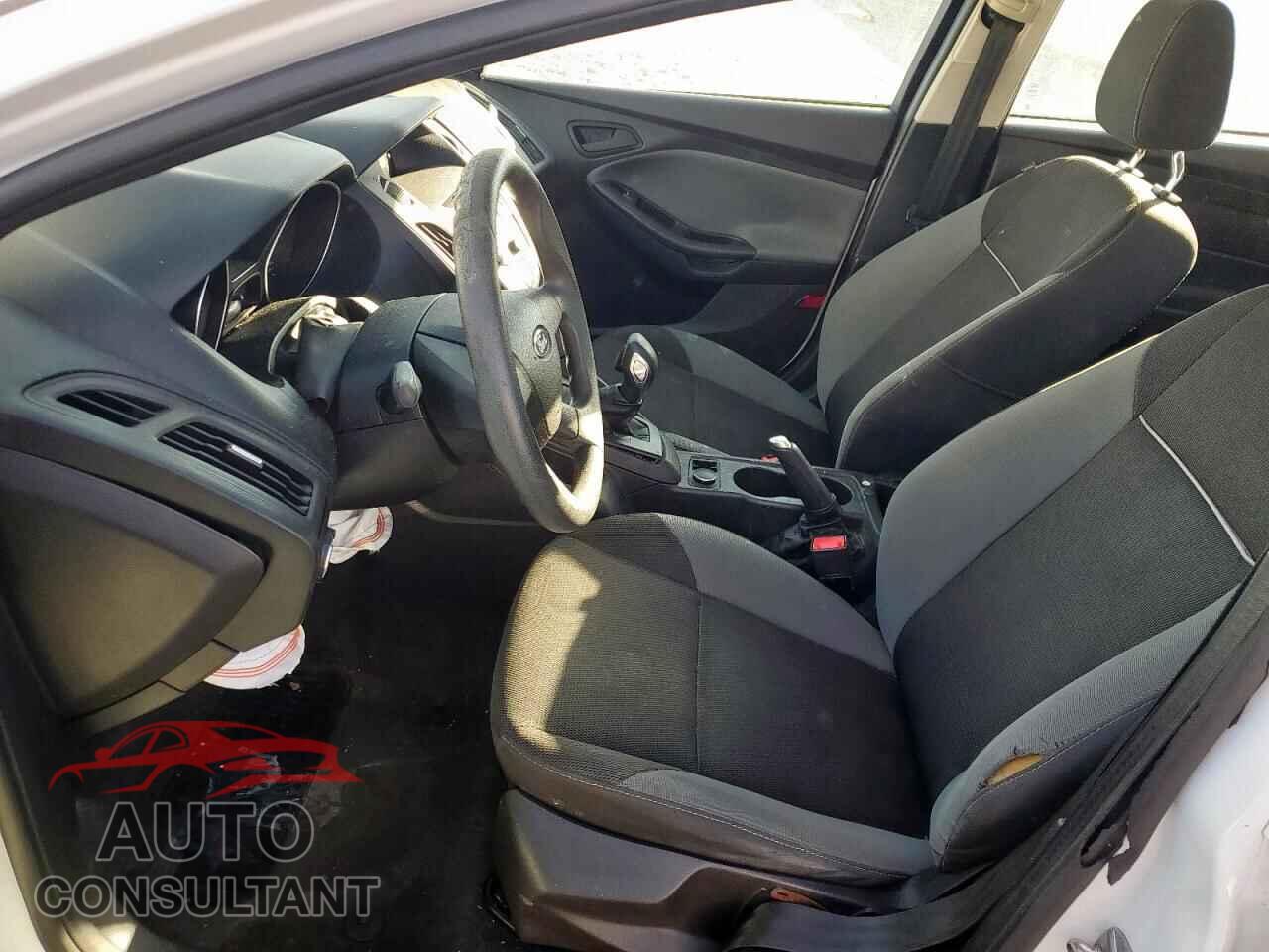 FORD FOCUS 2014 - 1FADP3E23EL401028