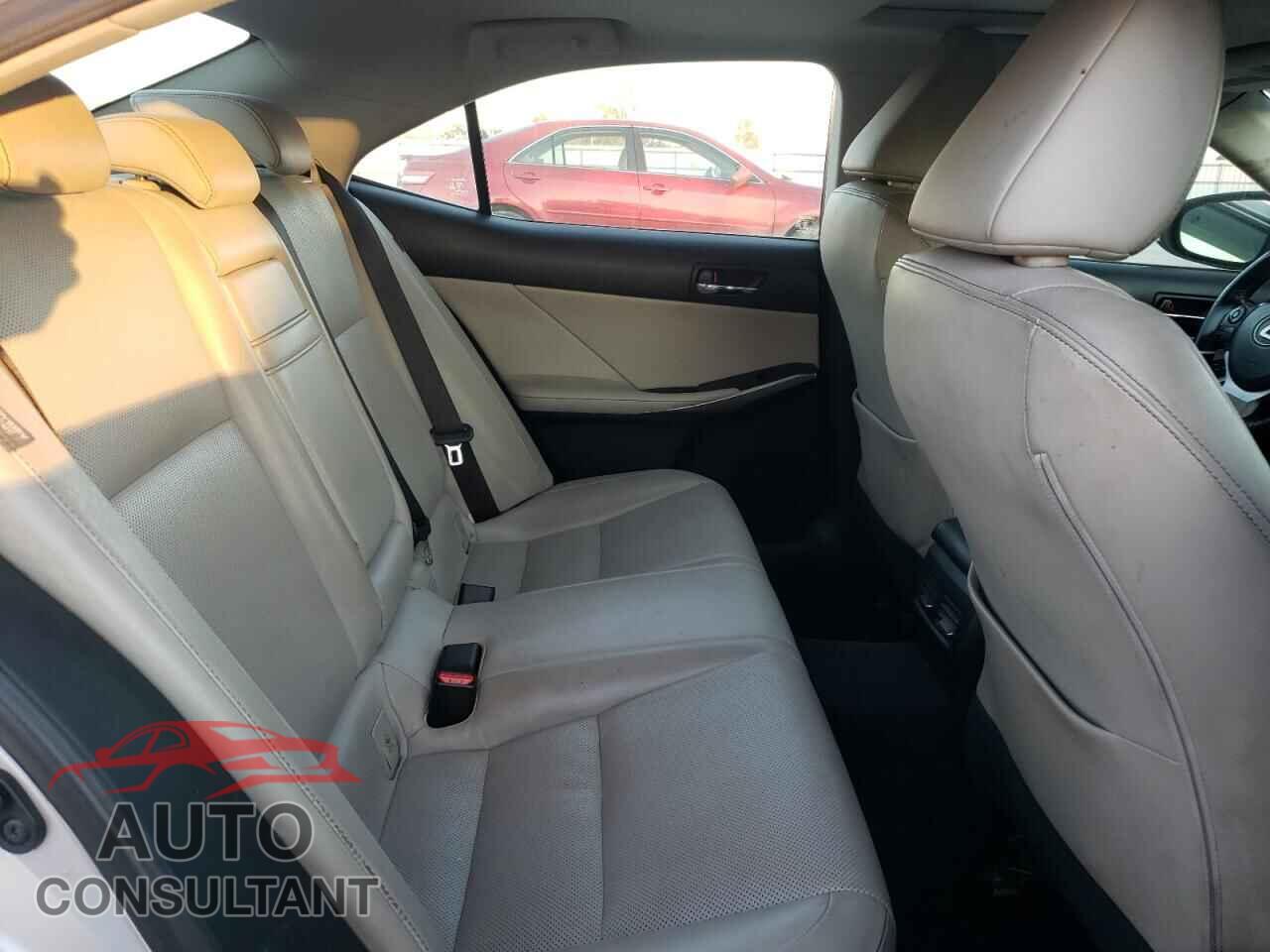 LEXUS IS 2014 - JTHBE1D28E5004804