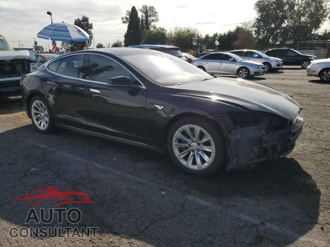 TESLA MODEL S 2015 - 5YJSA1E28FF102551