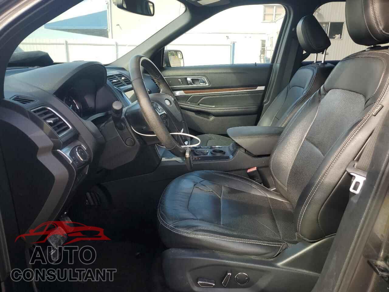 FORD EXPLORER 2018 - 1FM5K7F84JGB80528