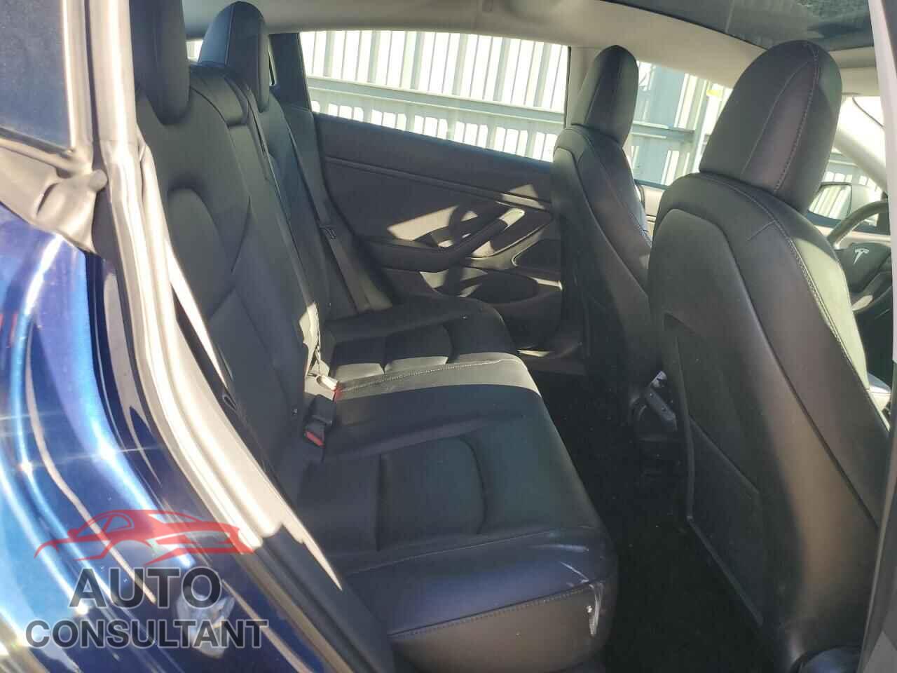 TESLA MODEL 3 2018 - 5YJ3E1EA7JF154164