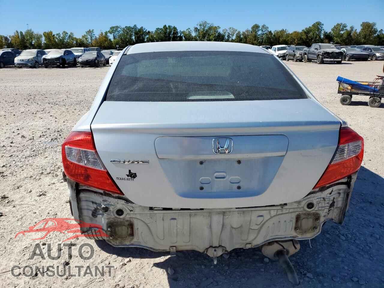 HONDA CIVIC 2012 - 2HGFB2F58CH541978