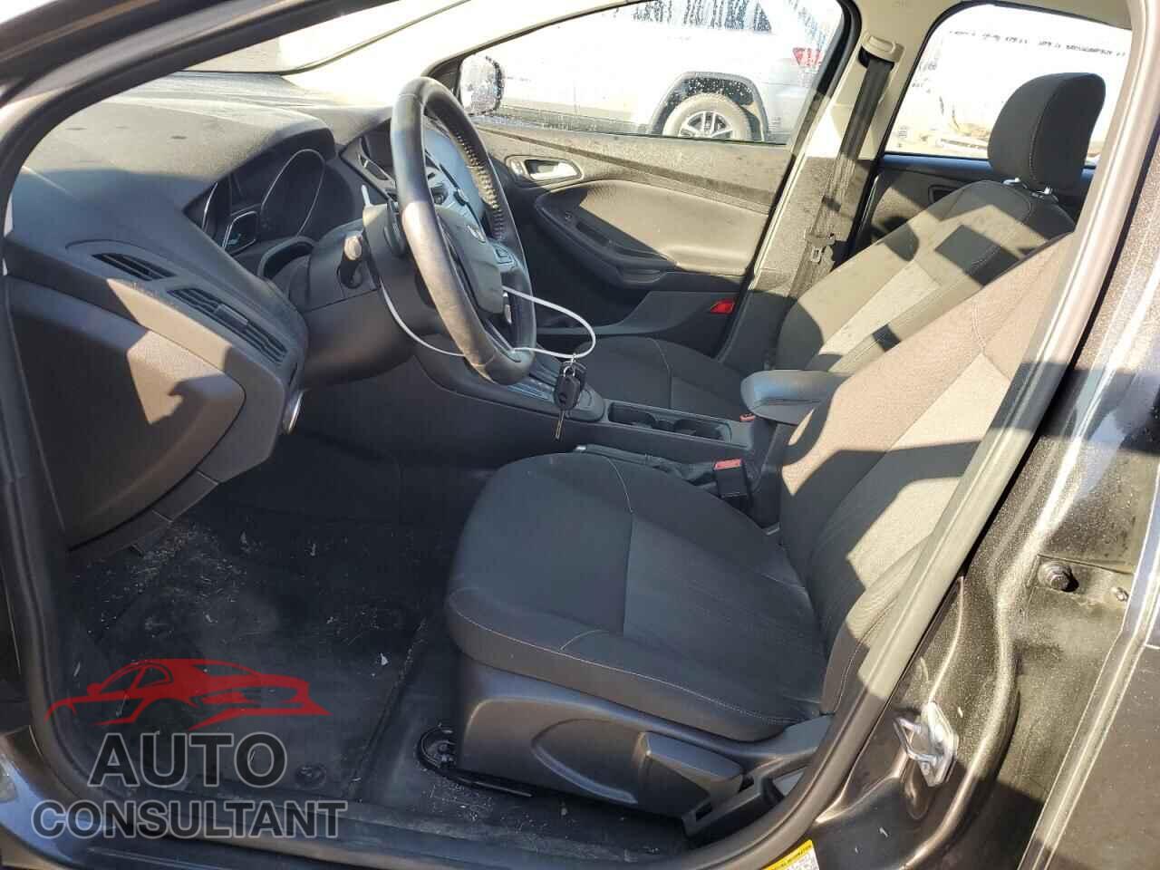 FORD FOCUS 2015 - 1FADP3F20FL281009