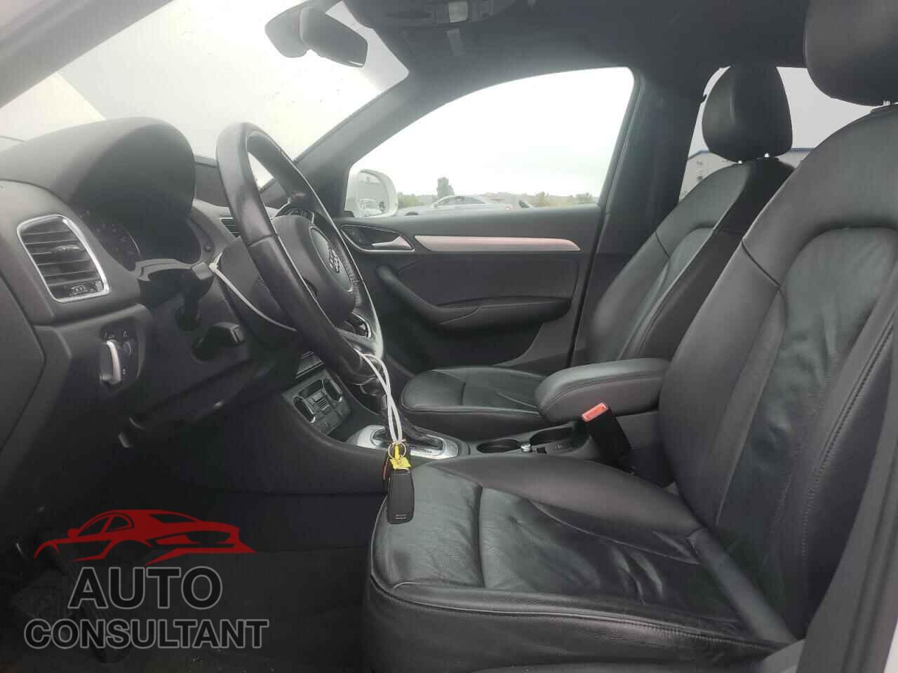 AUDI Q3 2017 - WA1HCCFS0HR005754