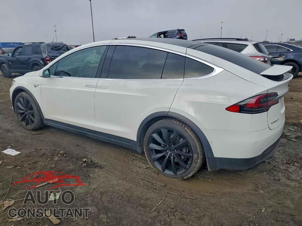 TESLA MODEL X 2016 - 5YJXCAE23GF004965
