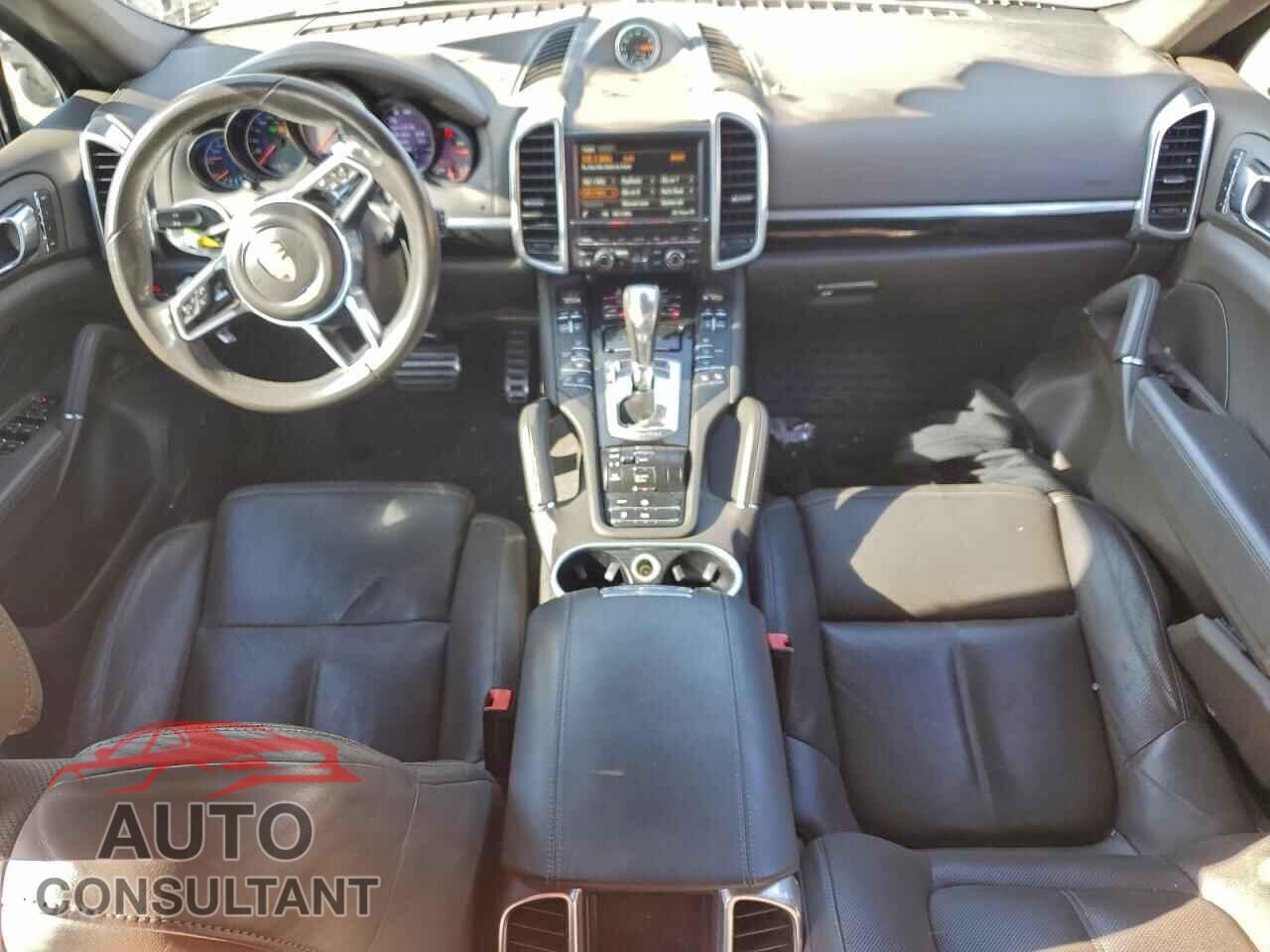 PORSCHE CAYENNE 2015 - WP1AB2A26FLA61353