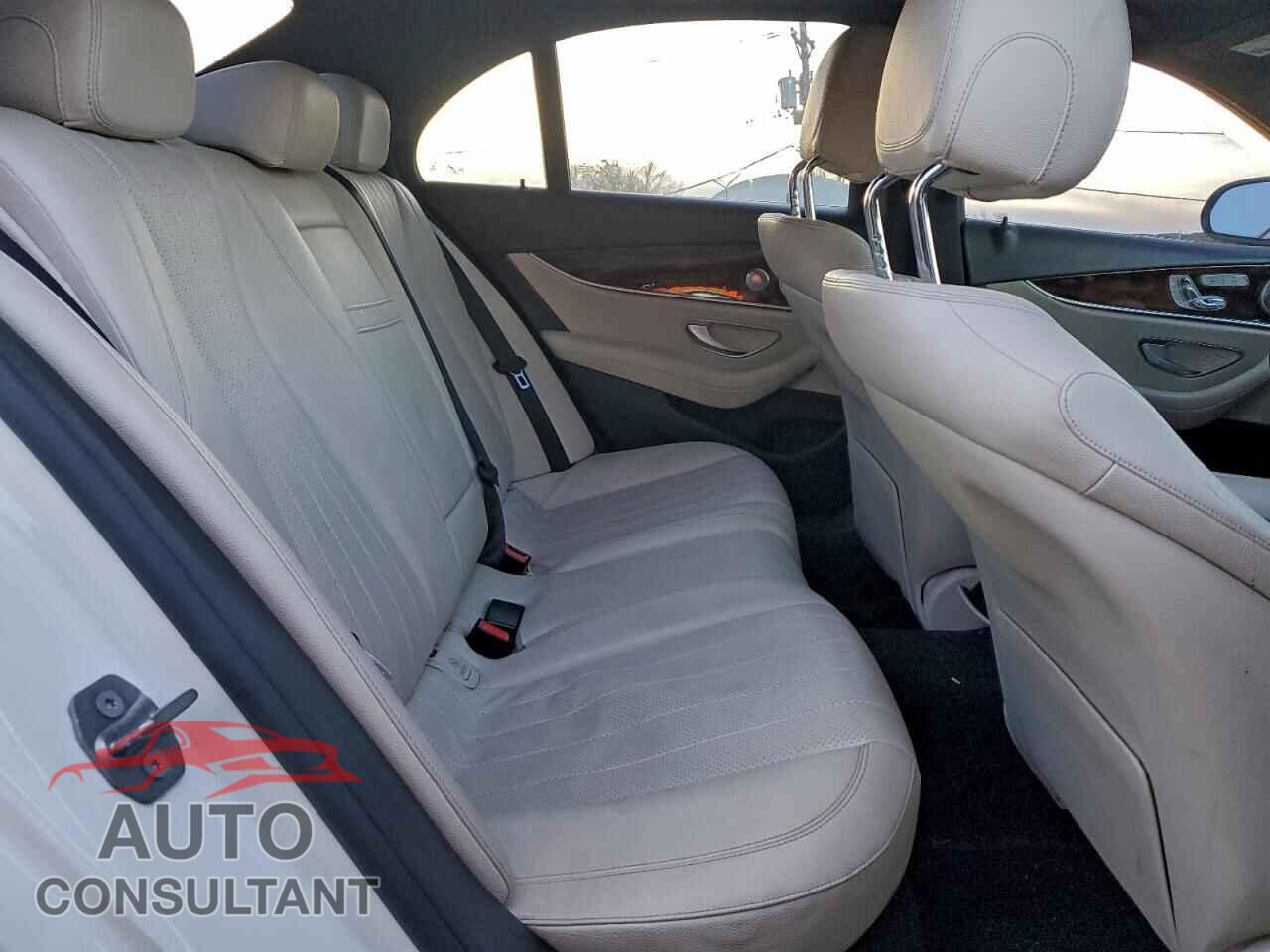 MERCEDES-BENZ E-CLASS 2017 - WDDZF4KB5HA061965