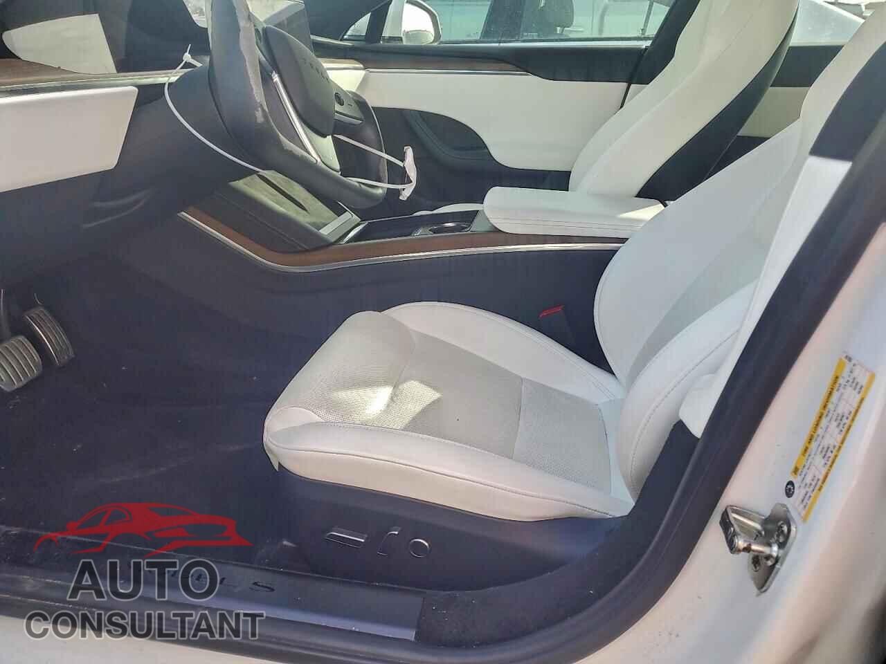 TESLA MODEL S 2022 - 5YJSA1E53NF467003