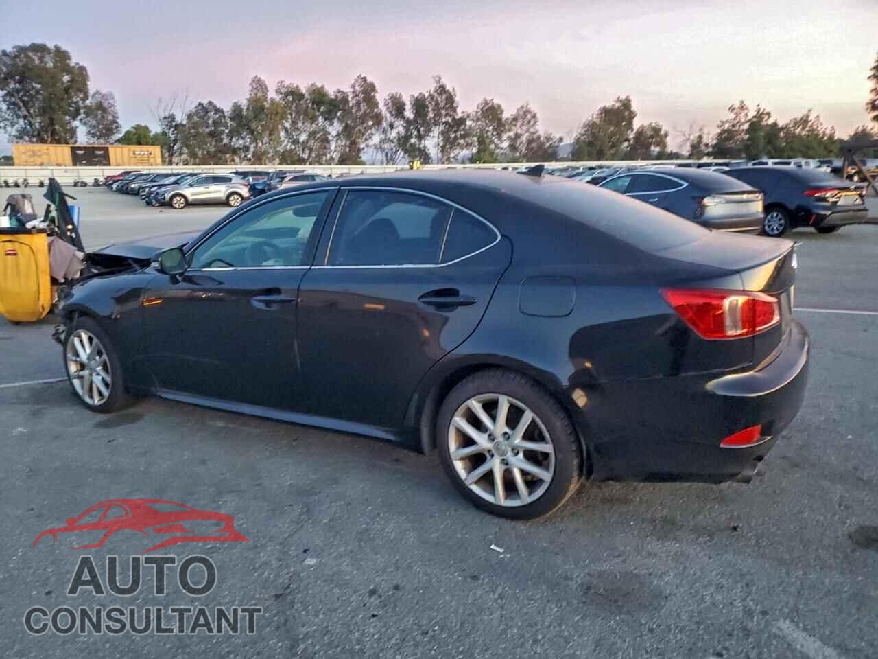 LEXUS IS 2011 - JTHCF5C25B5051794