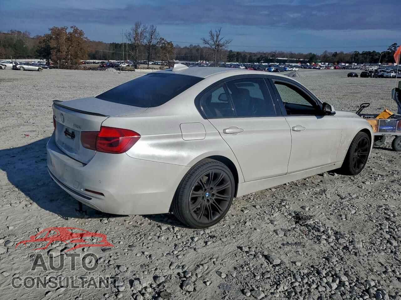 BMW 3 SERIES 2016 - WBA8E3G56GNT76459