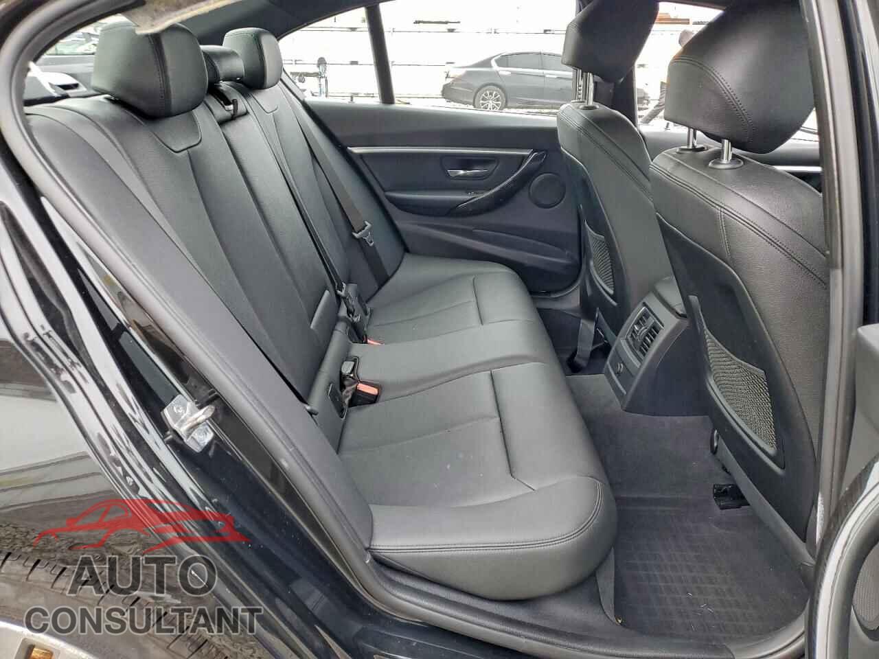 BMW 3 SERIES 2018 - WBA8D9C52JA616438