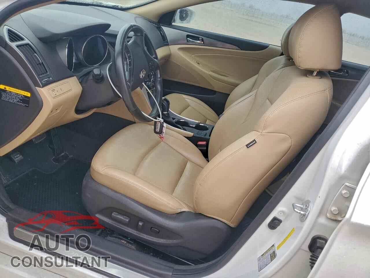 HYUNDAI SONATA 2013 - KMHEC4A40DA101329