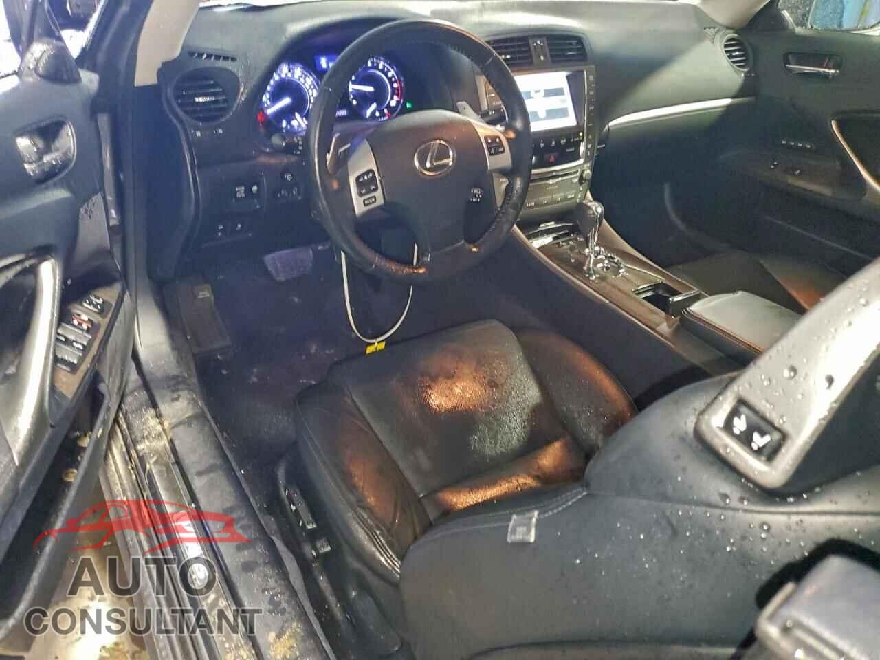LEXUS IS 2012 - JTHFE2C26C2508548