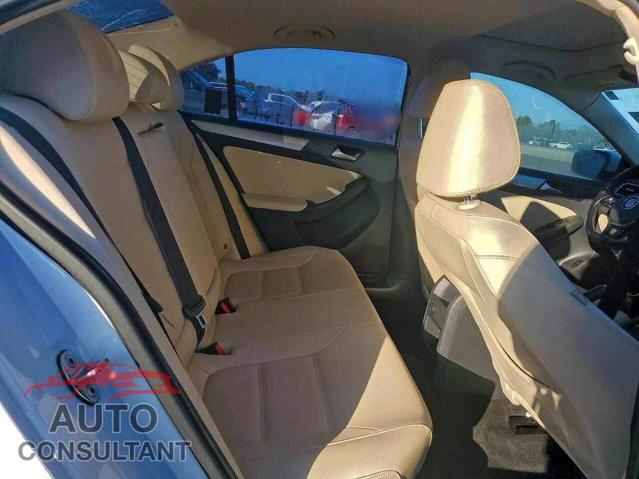 VOLKSWAGEN JETTA 2017 - 3VWDB7AJ8HM369190