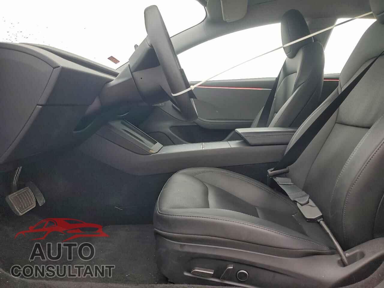 TESLA MODEL 3 2024 - 5YJ3E1EA8RF750282
