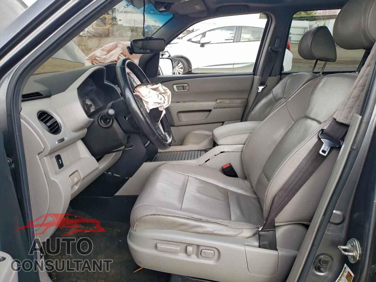 HONDA PILOT 2012 - 5FNYF4H75CB017070