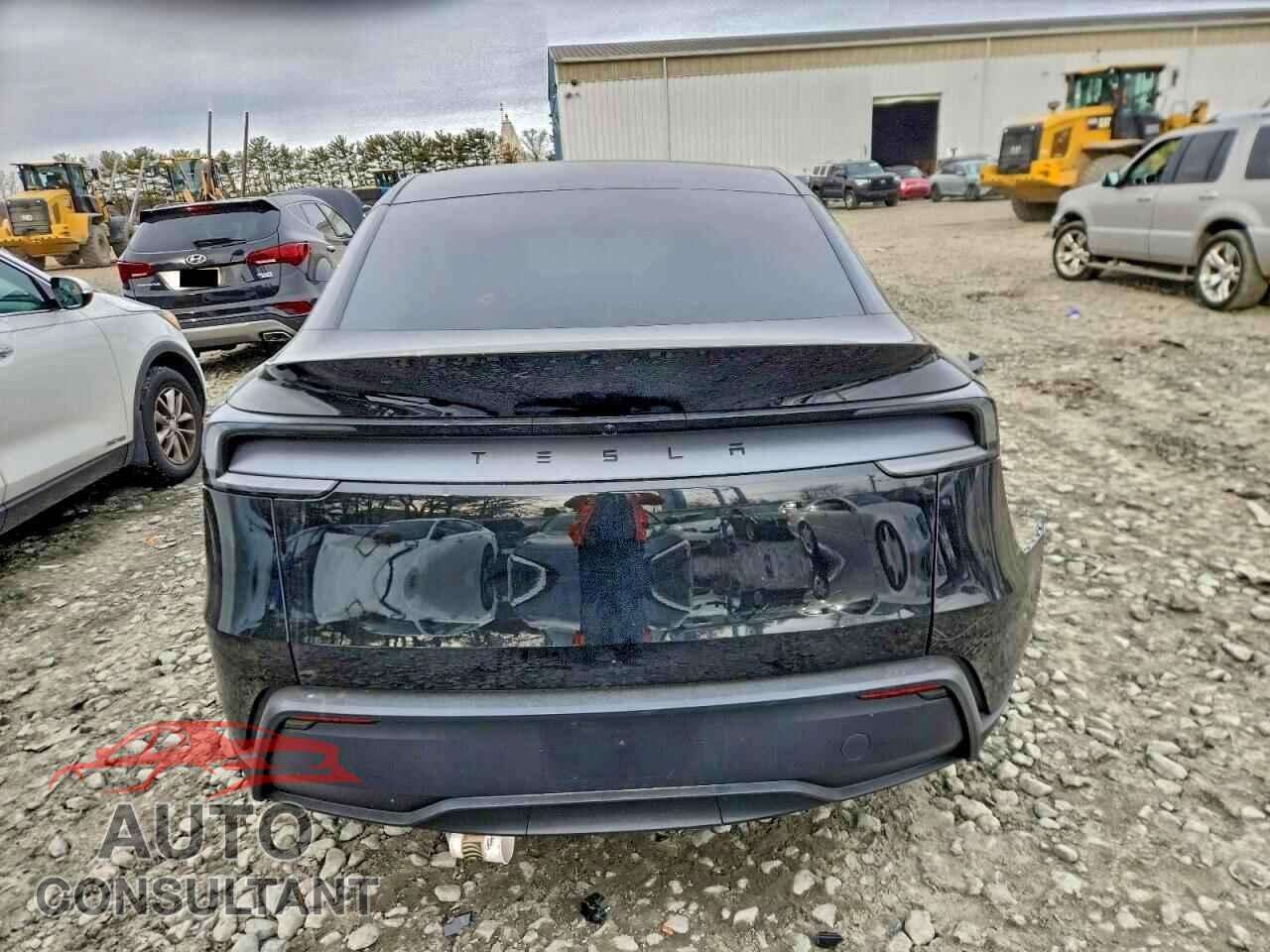 TESLA MODEL Y 2026 - 7SAYGDEDXTF435151