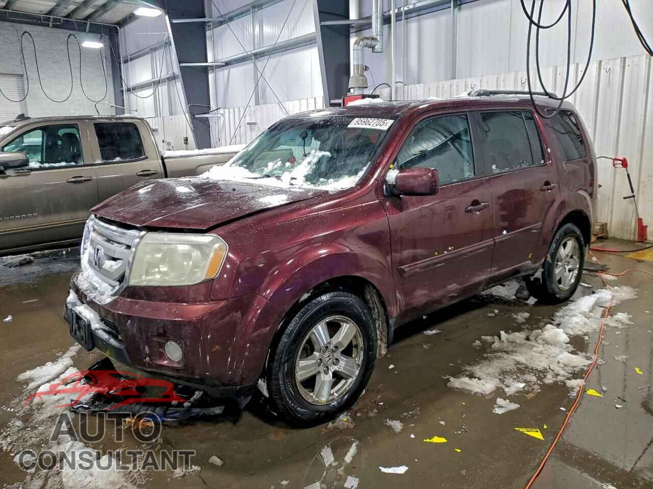 HONDA PILOT 2011 - 5FNYF4H76BB033146