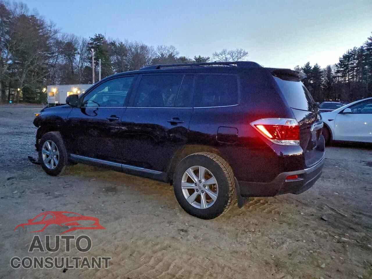 TOYOTA HIGHLANDER 2013 - 5TDBK3EH2DS236610