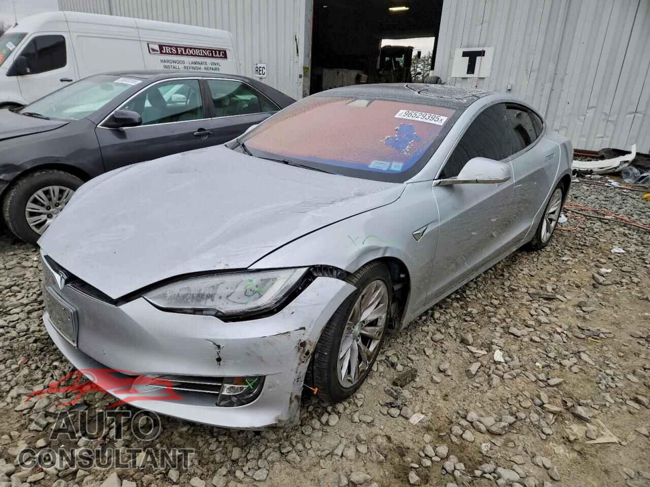 TESLA MODEL S 2017 - 5YJSA1E23HF229131