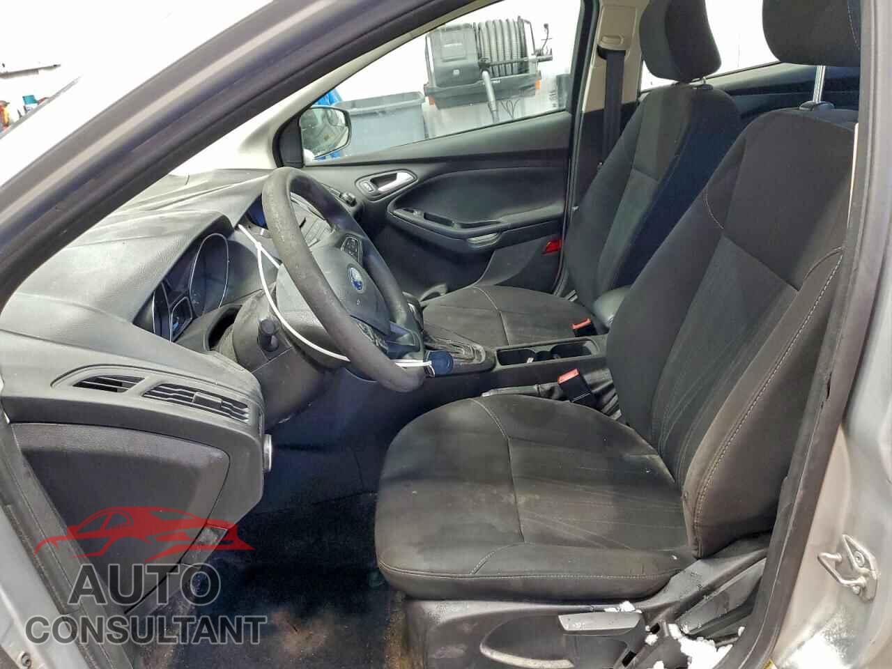 FORD FOCUS 2017 - 1FADP3F28HL250724