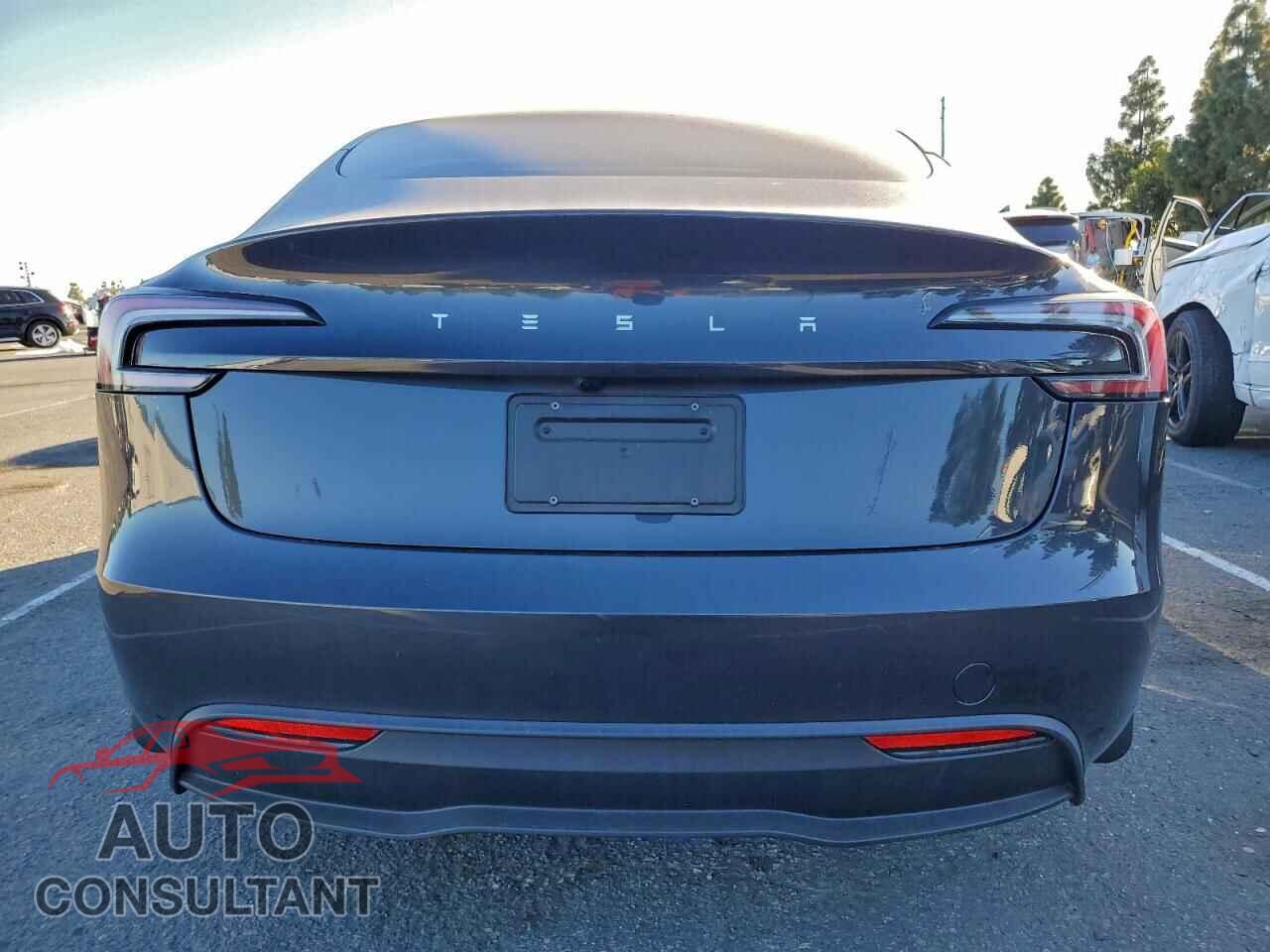 TESLA MODEL 3 2024 - 5YJ3E1EA5RF867625