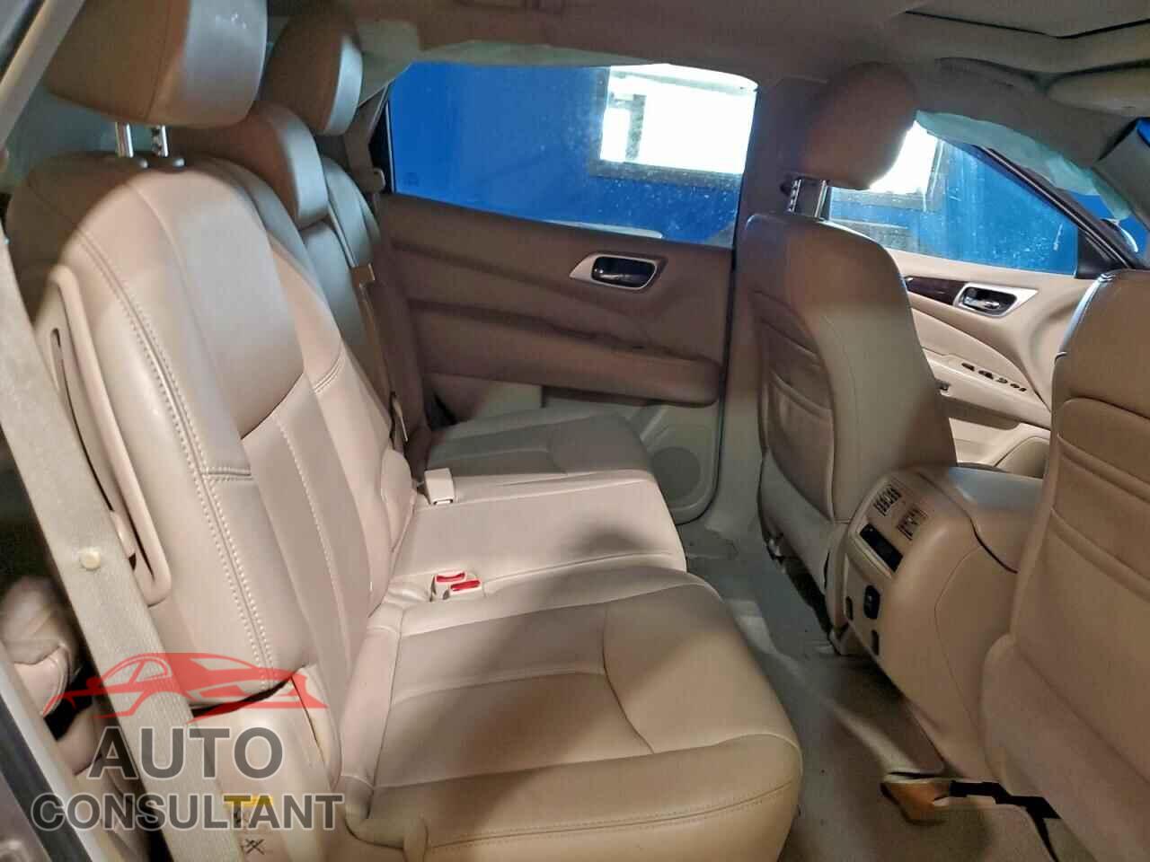 NISSAN PATHFINDER 2013 - 5N1AR2MM2DC687520