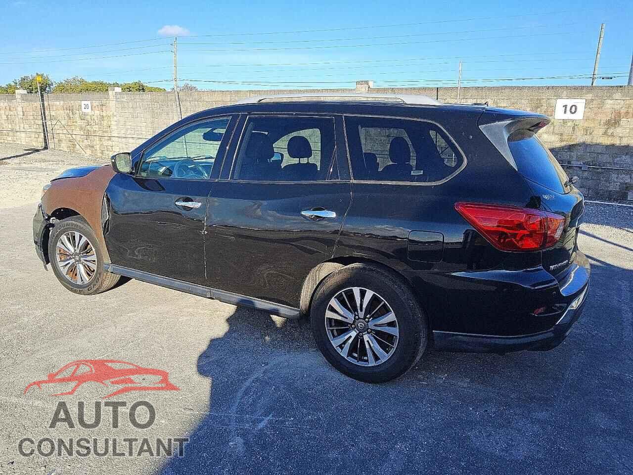 NISSAN PATHFINDER 2018 - 5N1DR2MN6JC616077
