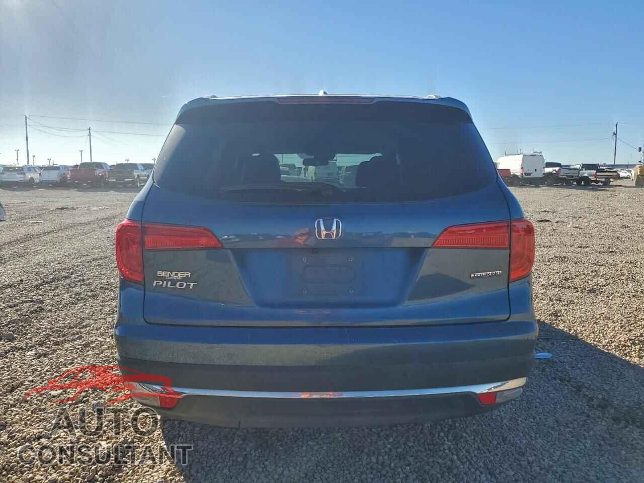 HONDA PILOT 2017 - 5FNYF5H96HB015097