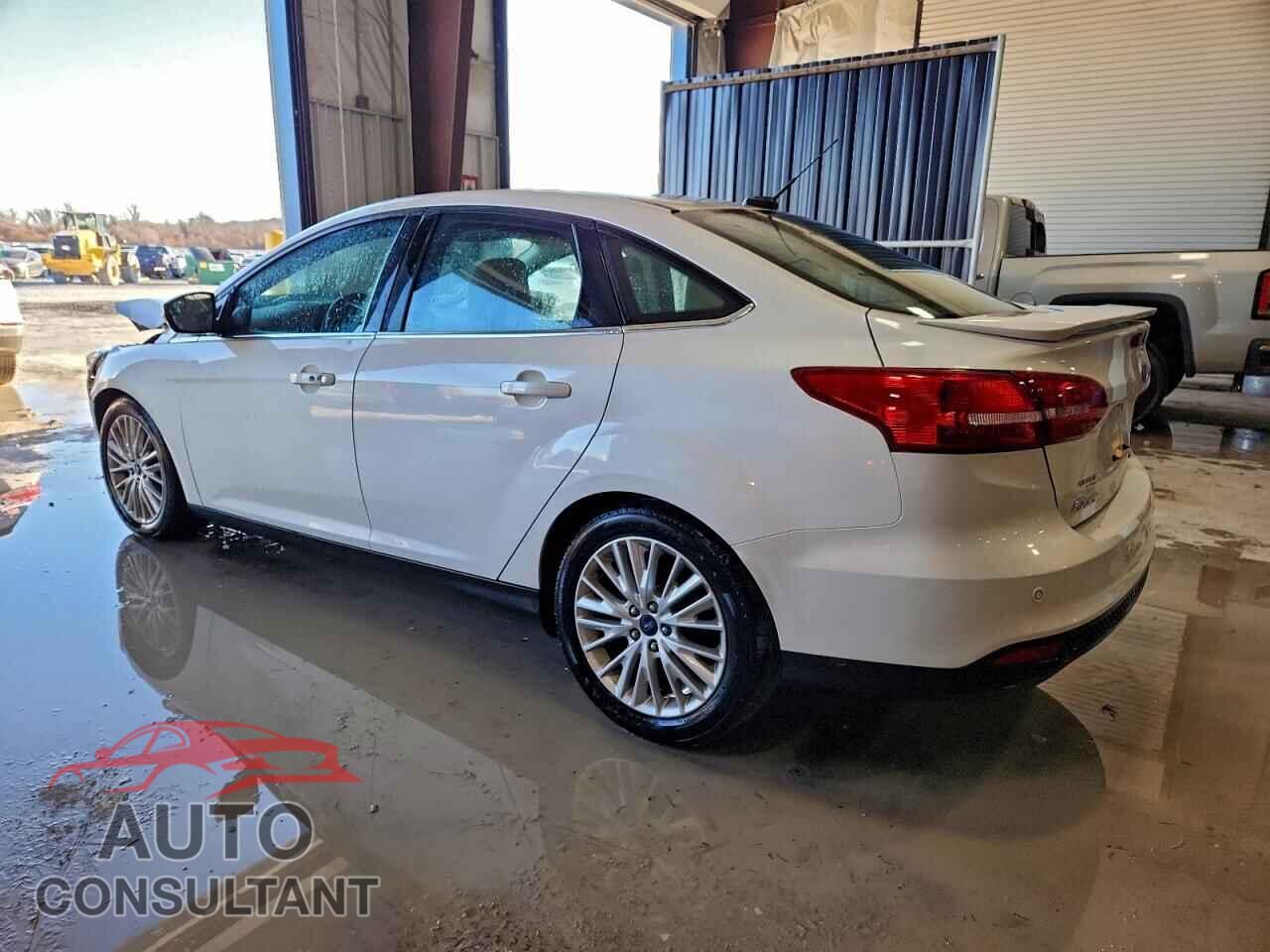 FORD FOCUS 2017 - 1FADP3J27HL268008