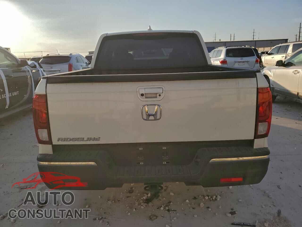 HONDA RIDGELINE 2018 - 5FPYK2F16JB002872