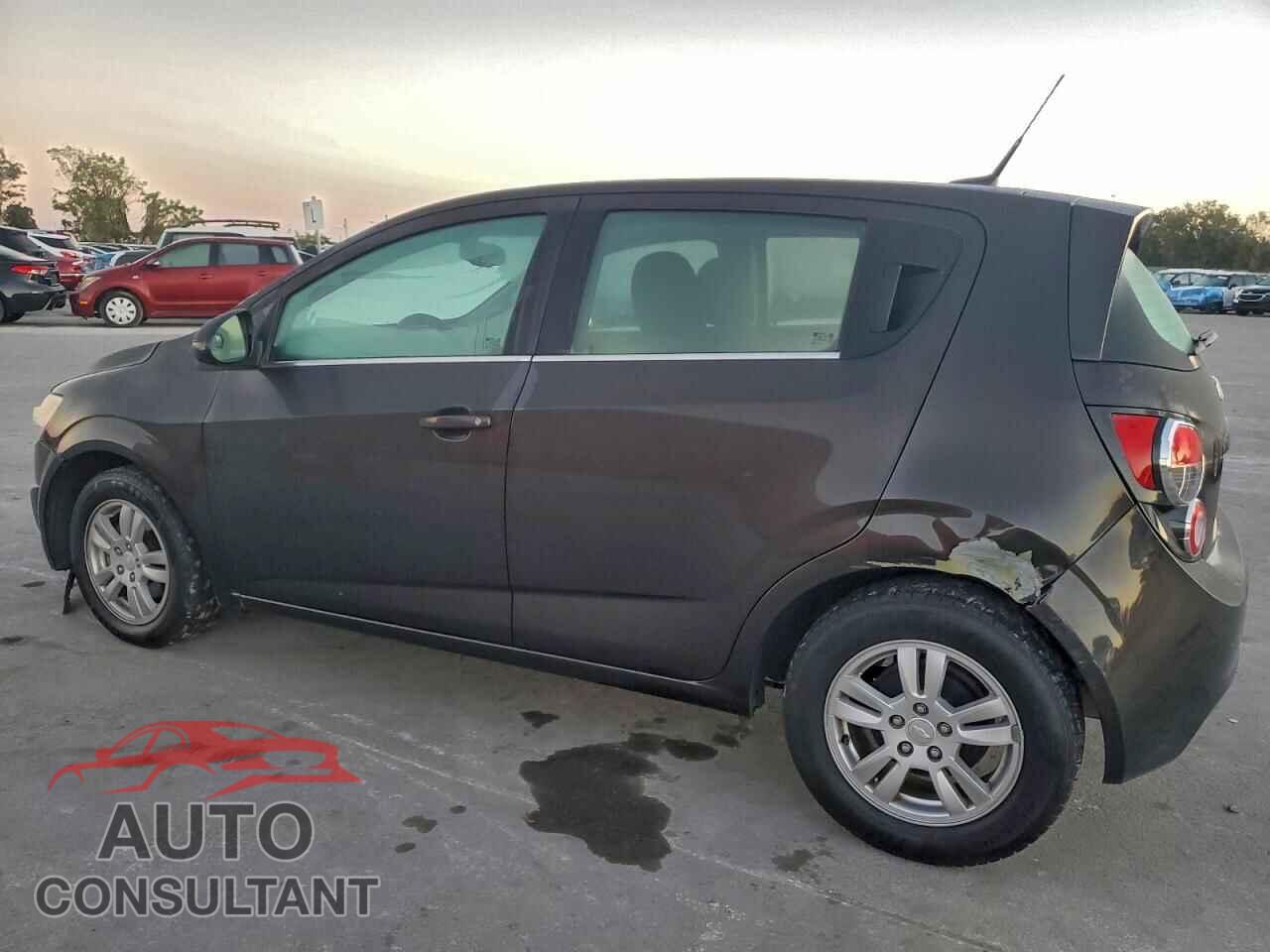 CHEVROLET SONIC 2014 - 1G1JC6SH8E4122440