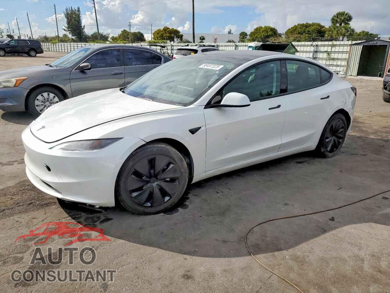 TESLA MODEL 3 2024 - 5YJ3E1EA0RF756481