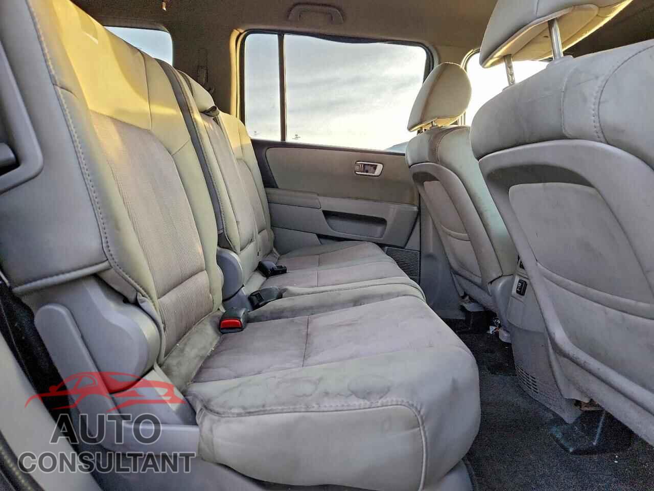 HONDA PILOT 2012 - 5FNYF4H40CB076825