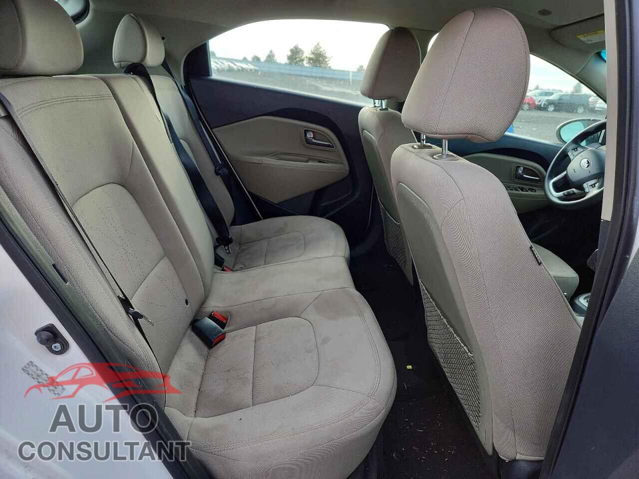 KIA RIO 2015 - KNADN5A35F6427699