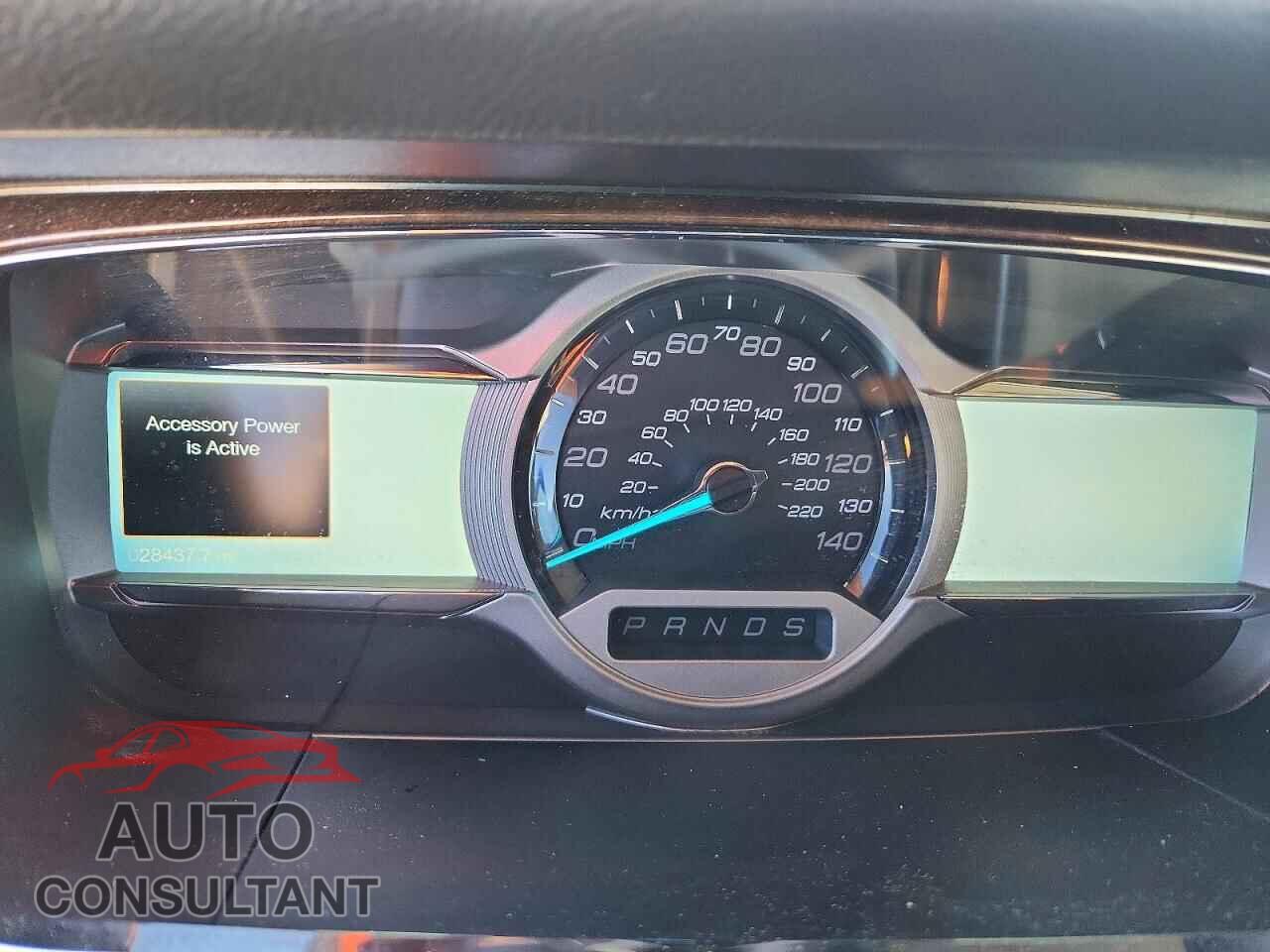 FORD TAURUS 2018 - 1FAHP2J84JG127038