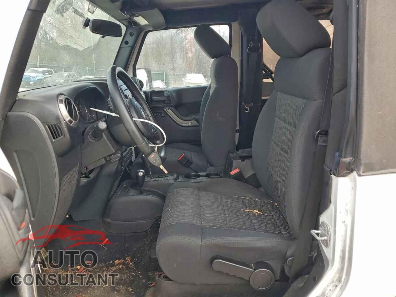JEEP WRANGLER 2011 - 1J4AA2D12BL628072