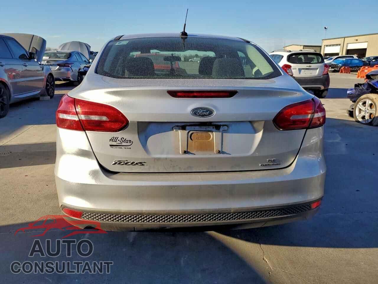 FORD FOCUS 2016 - 1FADP3F26GL383433