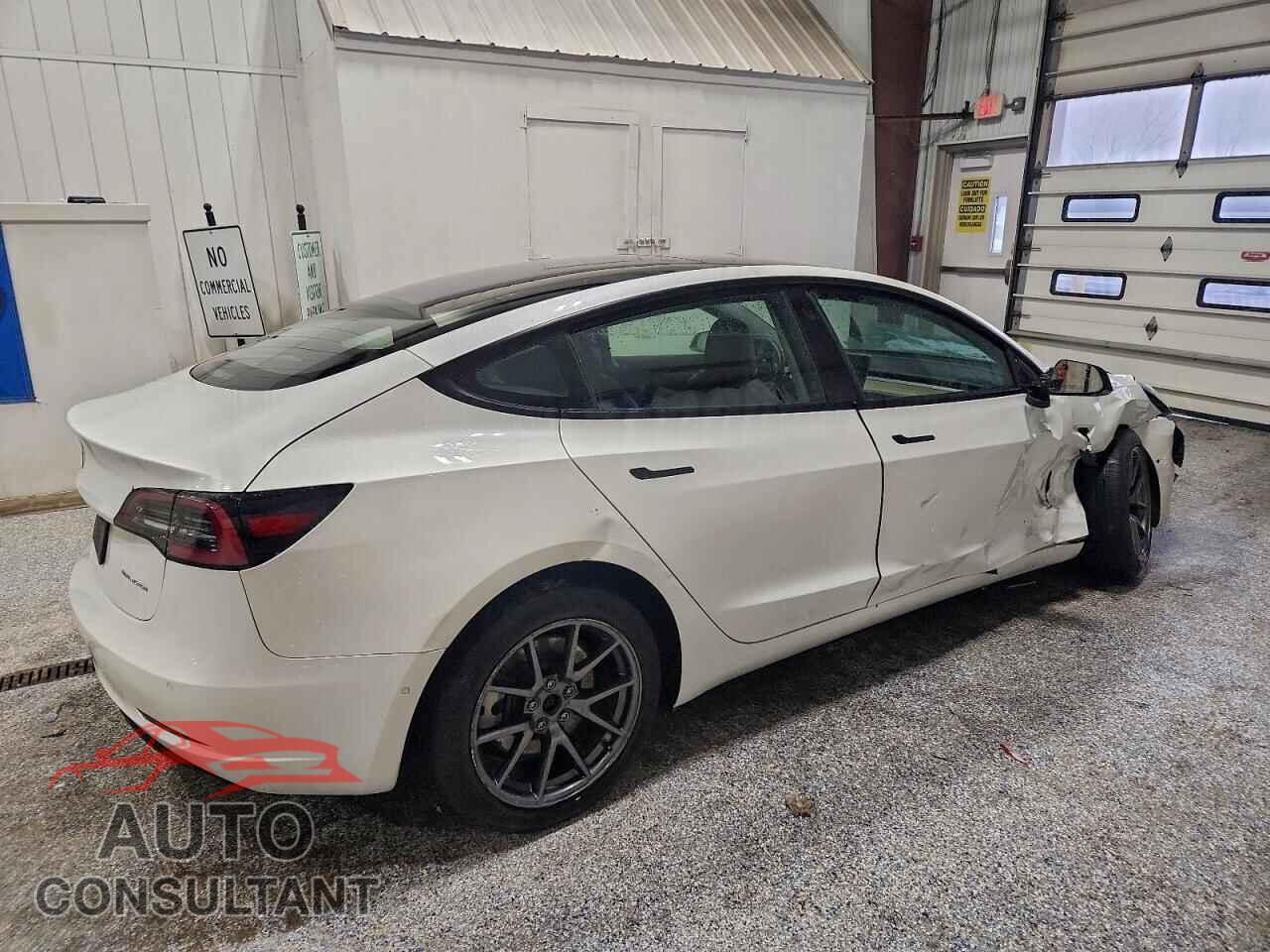 TESLA MODEL 3 2022 - 5YJ3E1EB9NF110603