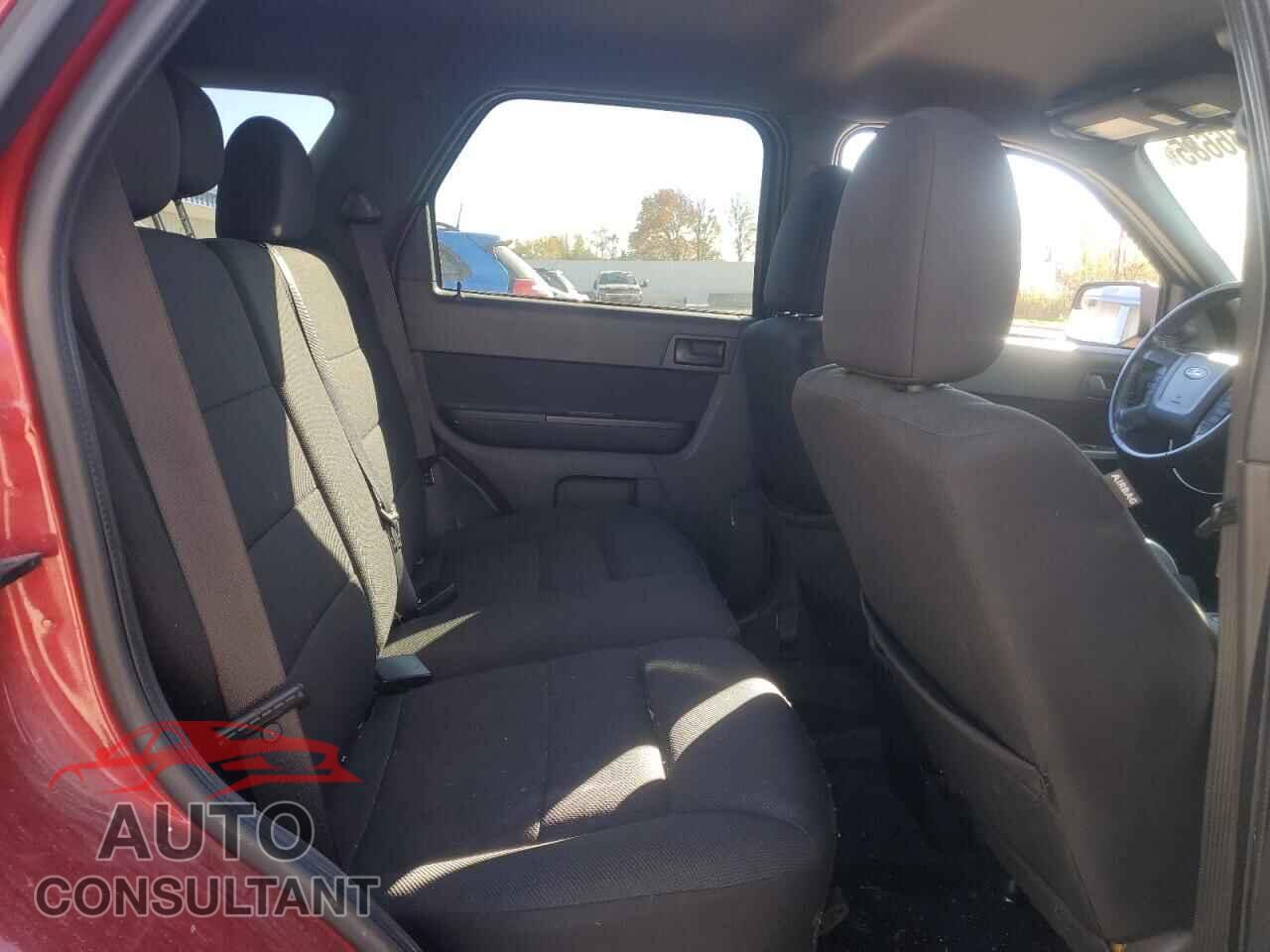 FORD ESCAPE 2010 - 1FMCU9D71AKA34737